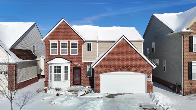 51332 E Bourne Terrace, MI 48374