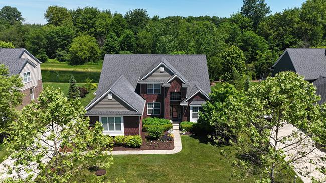 23740 Stoneleigh Drive, MI 48178