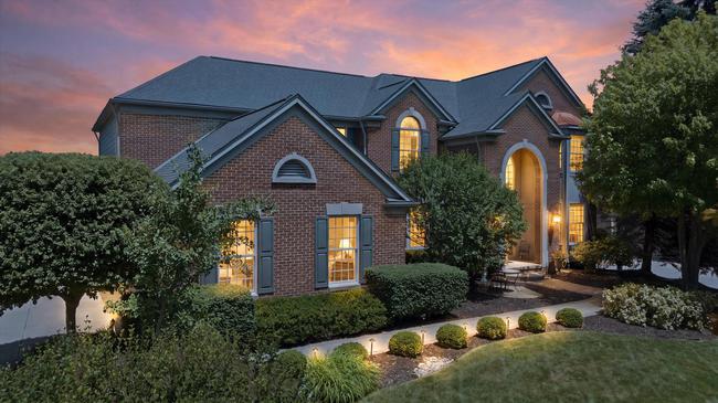 44559 White Pine Circle East, MI 48168