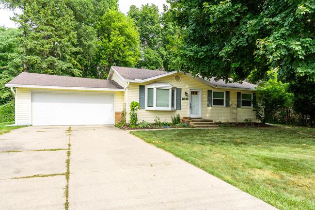 16840 Savoie Street, MI 48154
