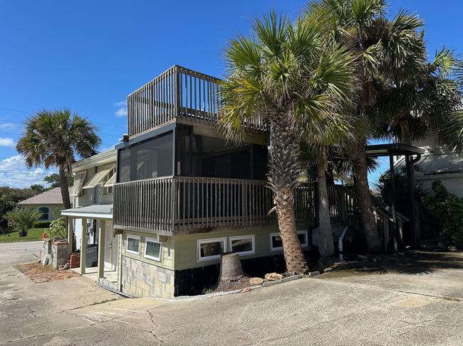 1207 1/2 N Atlantic Ave, FL 32169