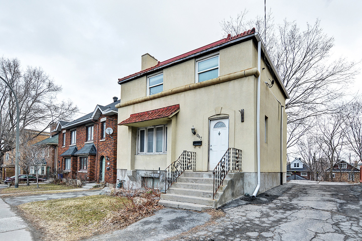 923949 Bronson Avenue Ottawa