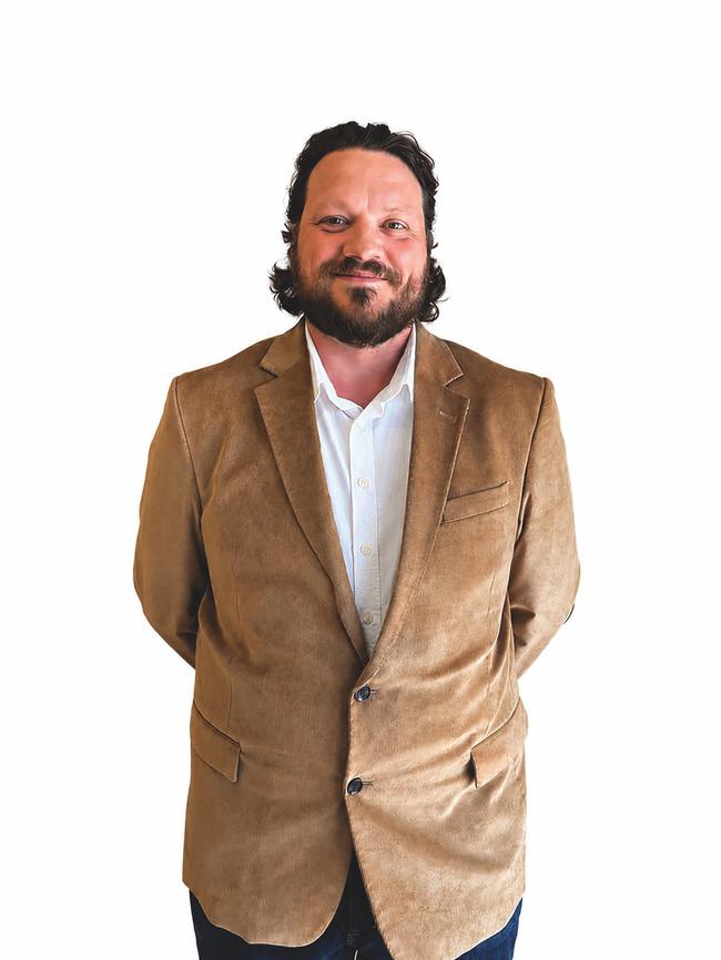 Photo of Dustin Ray