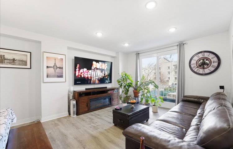 101 Shearwater Court