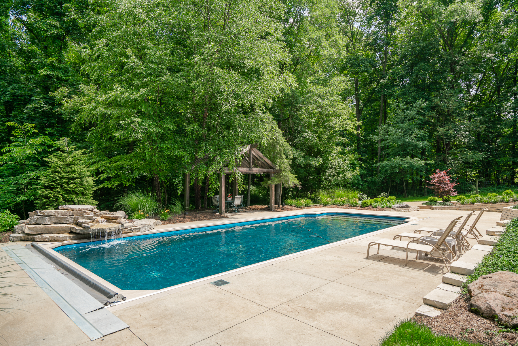 Exterior Pool