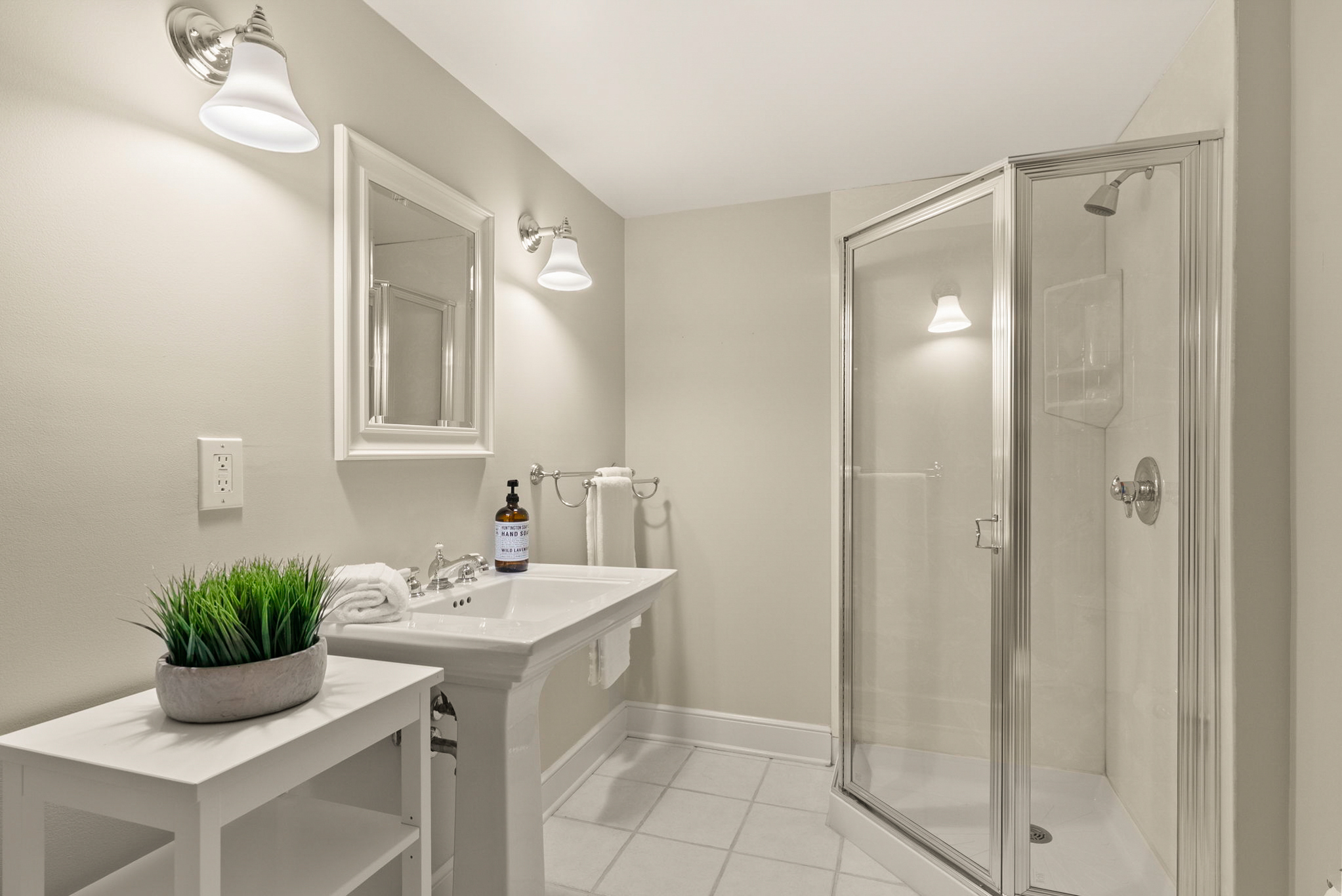 Lower Level Full Bathroom