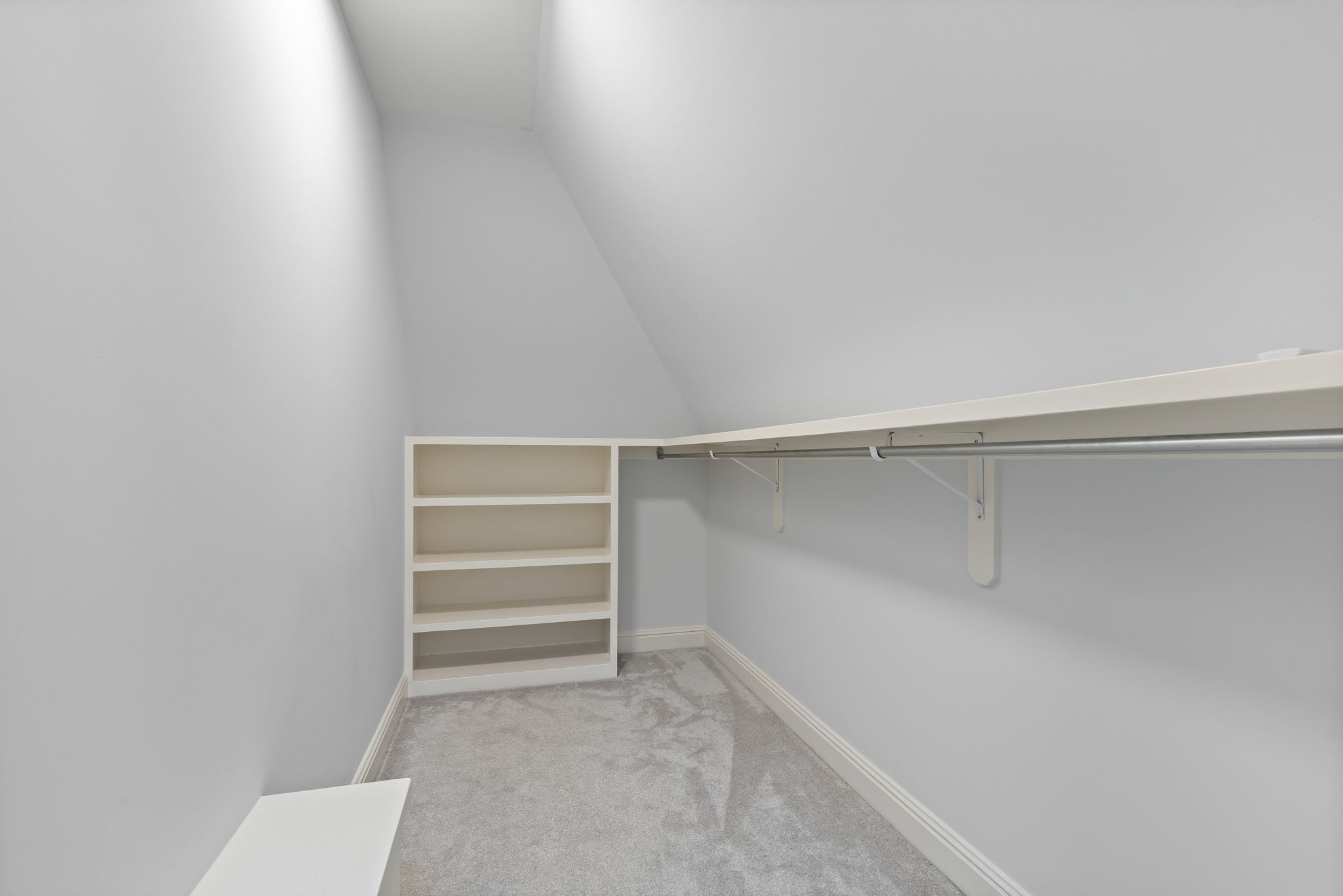 Bedroom 4 Closet