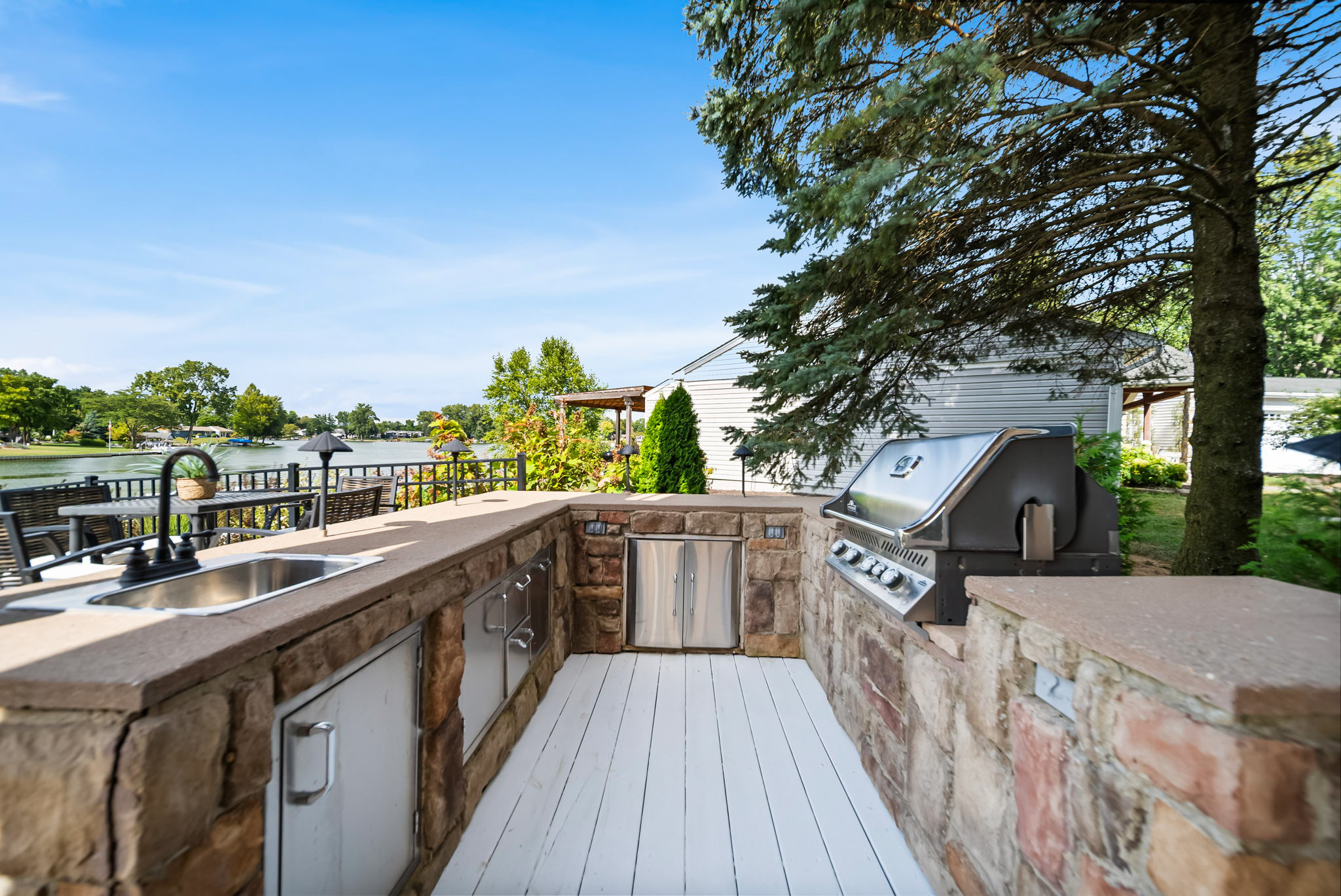 Outdoor Kitchen