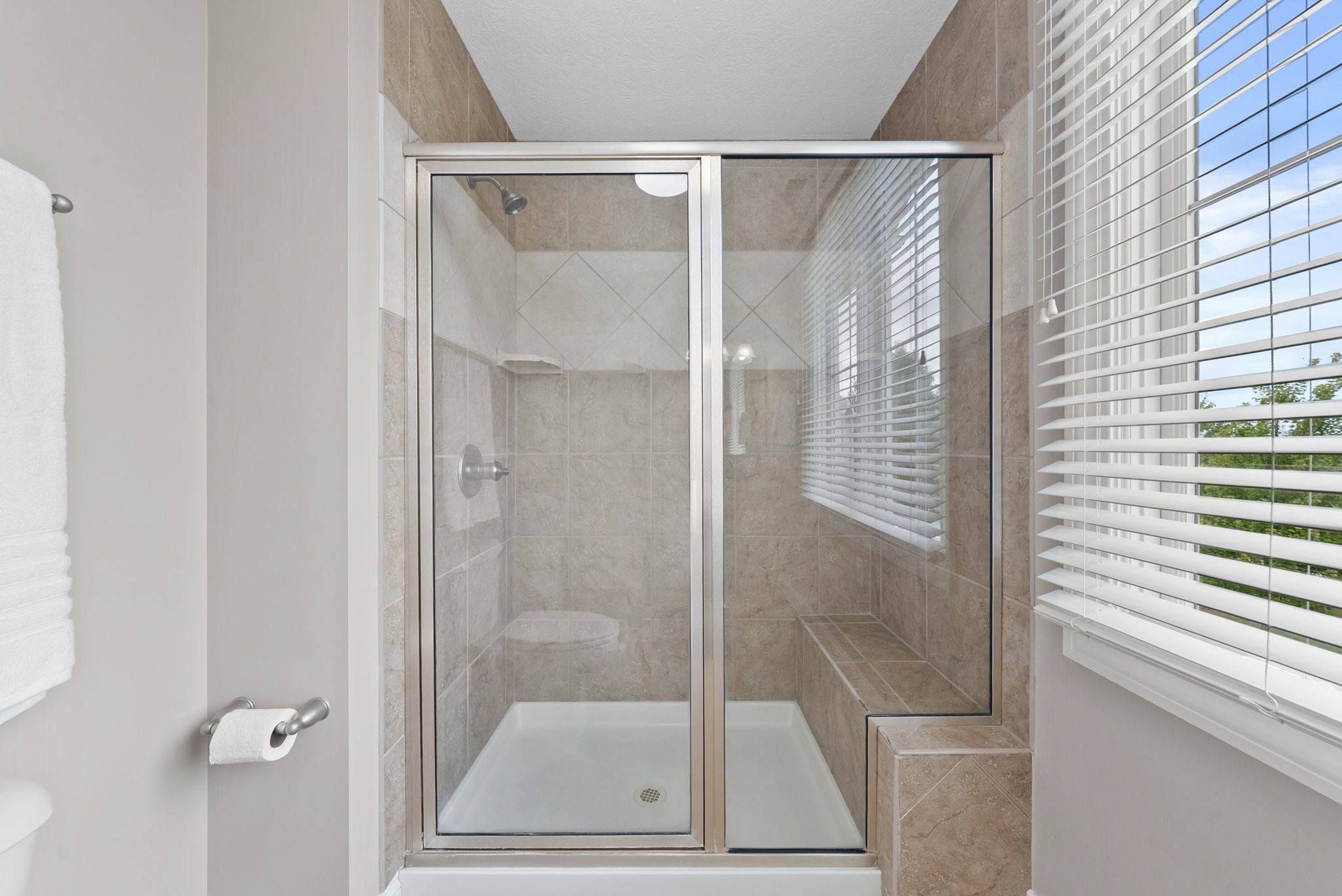 Full Bath 2