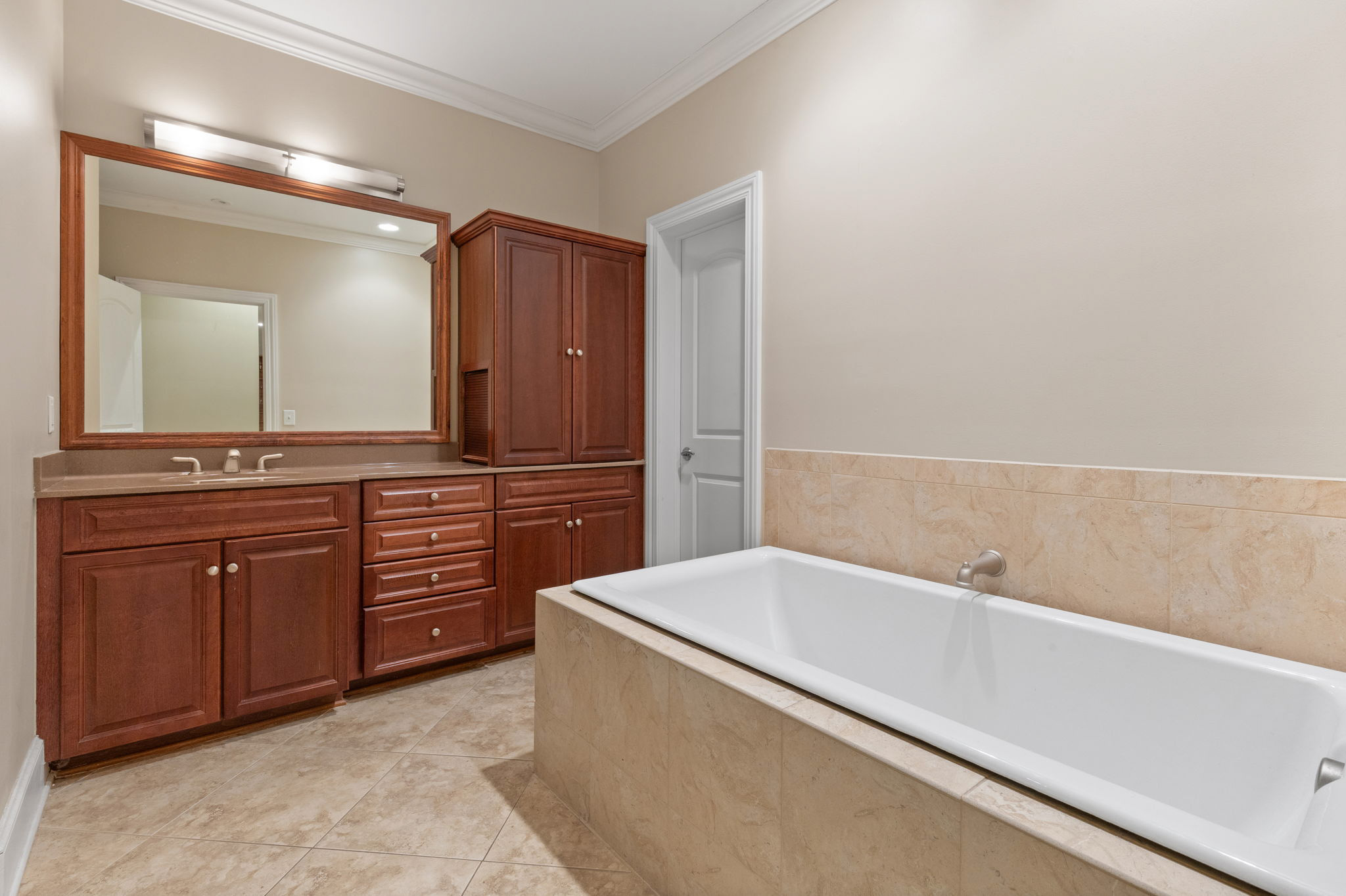 Lower Level Full Bathroom 3