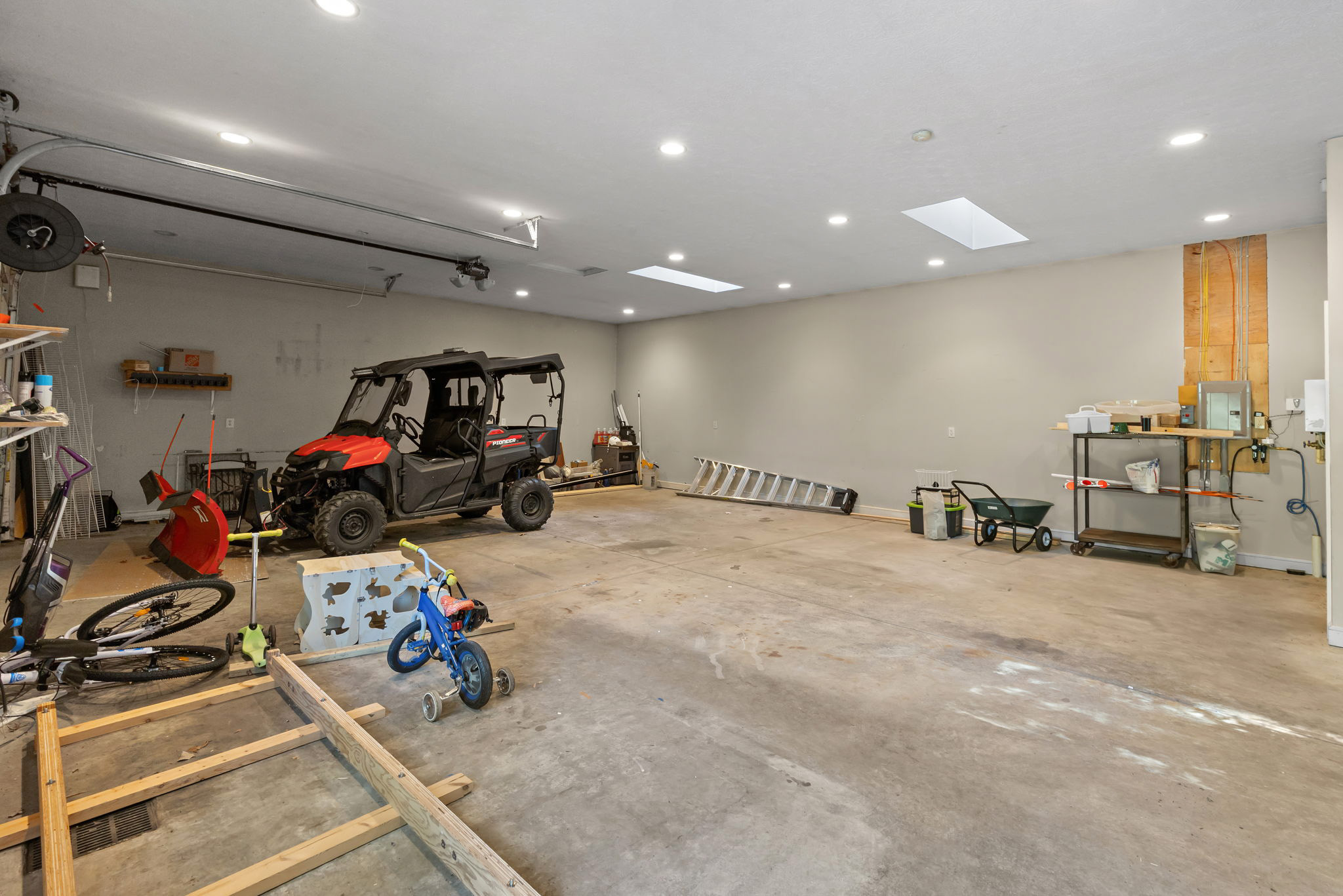 Detached Garage