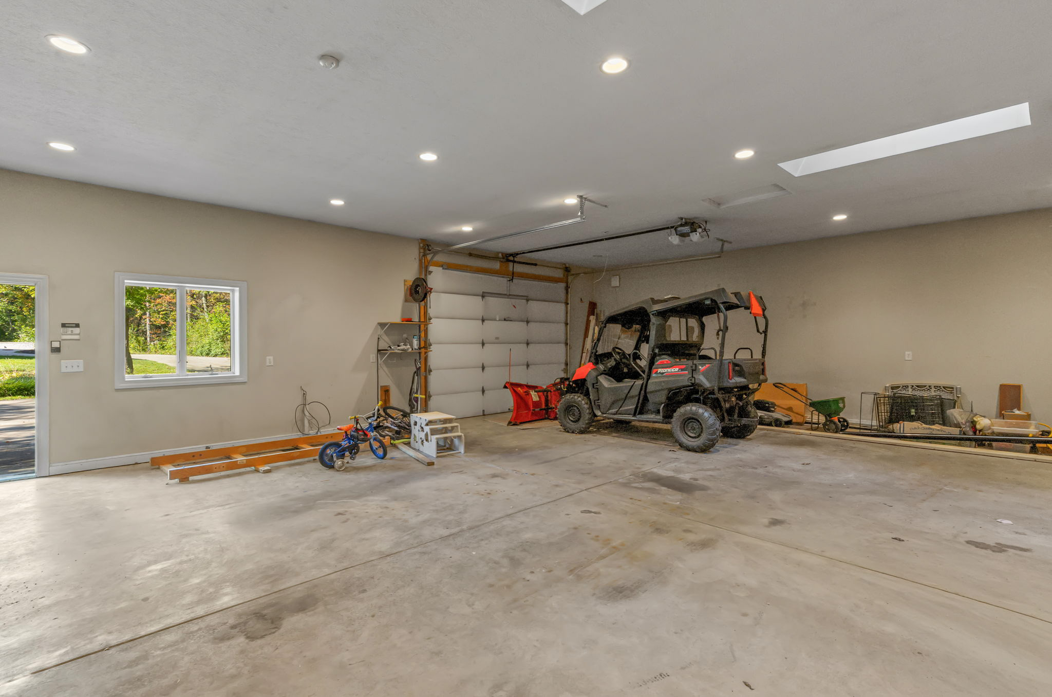 Detached Garage