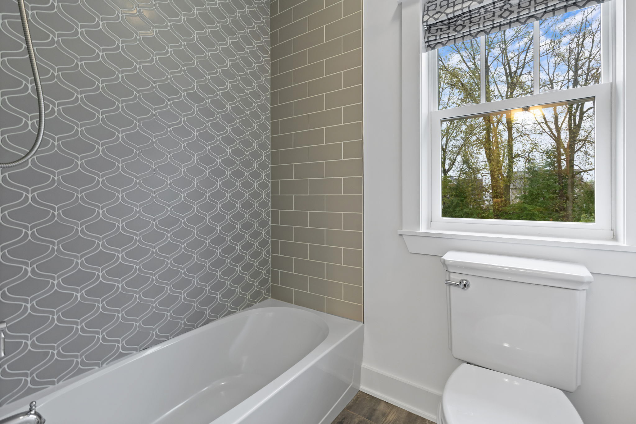 Full Bathroom 2