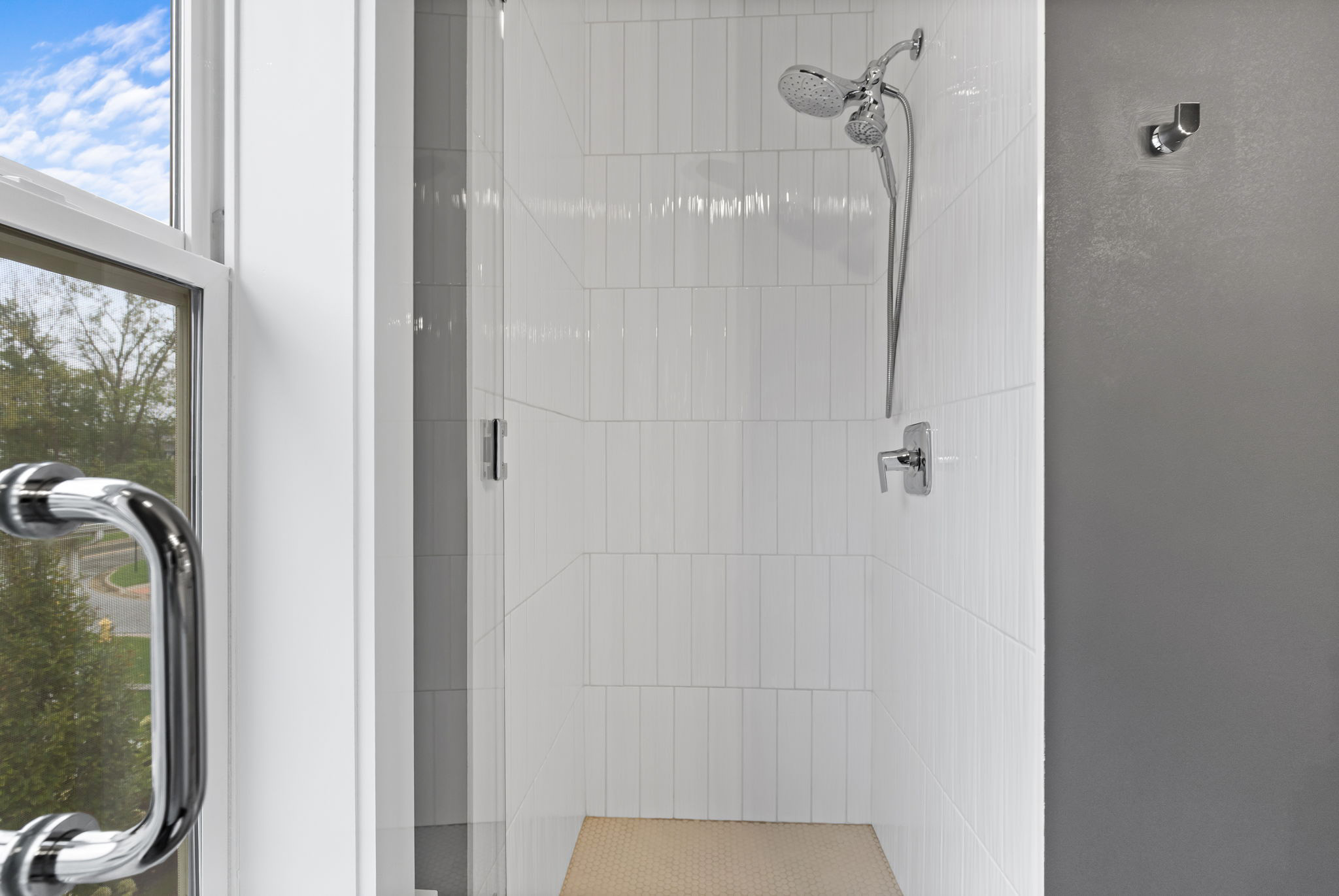 Full Bathroom 3