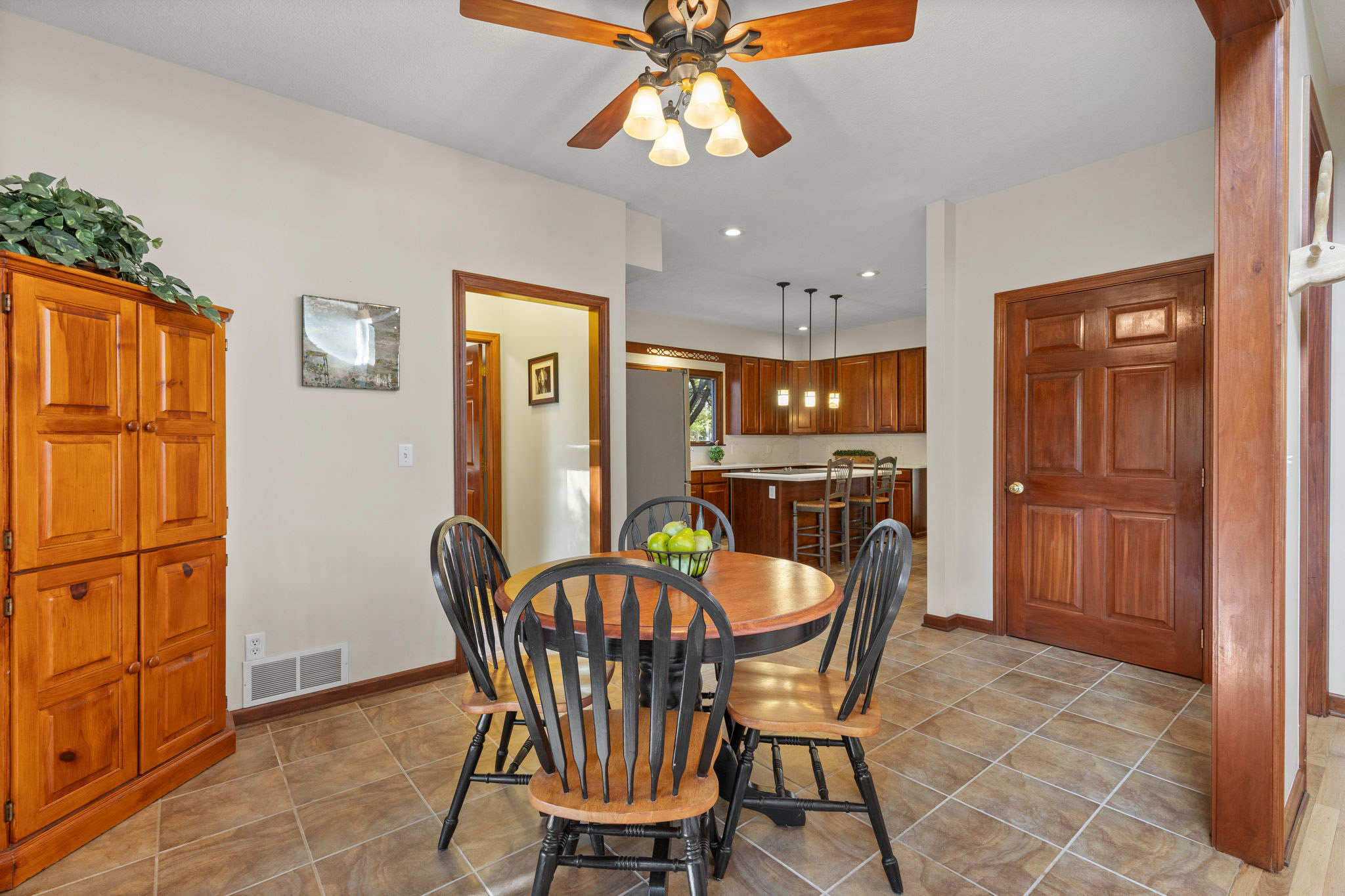 Eat In Kitchen