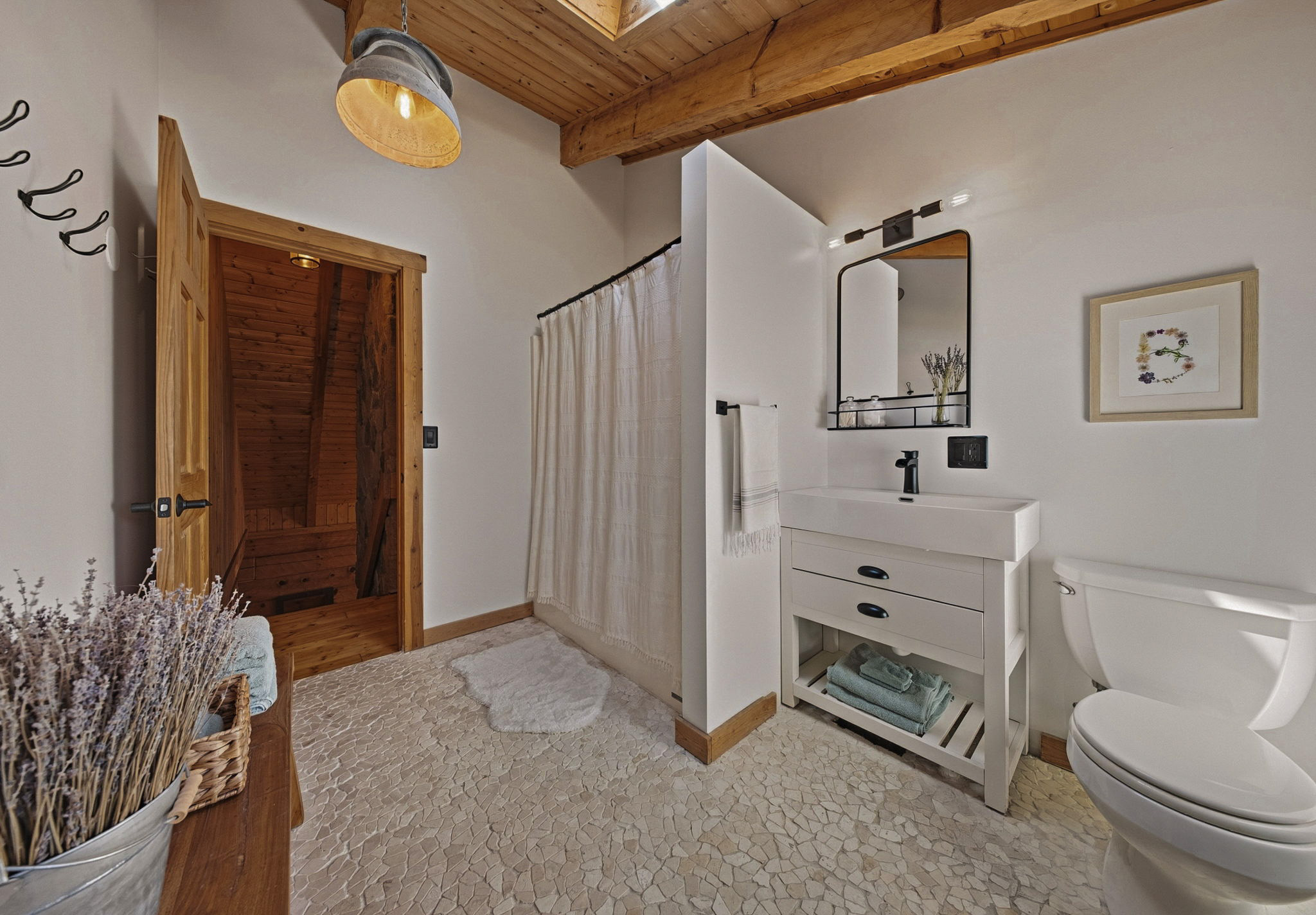 Full Bath 2