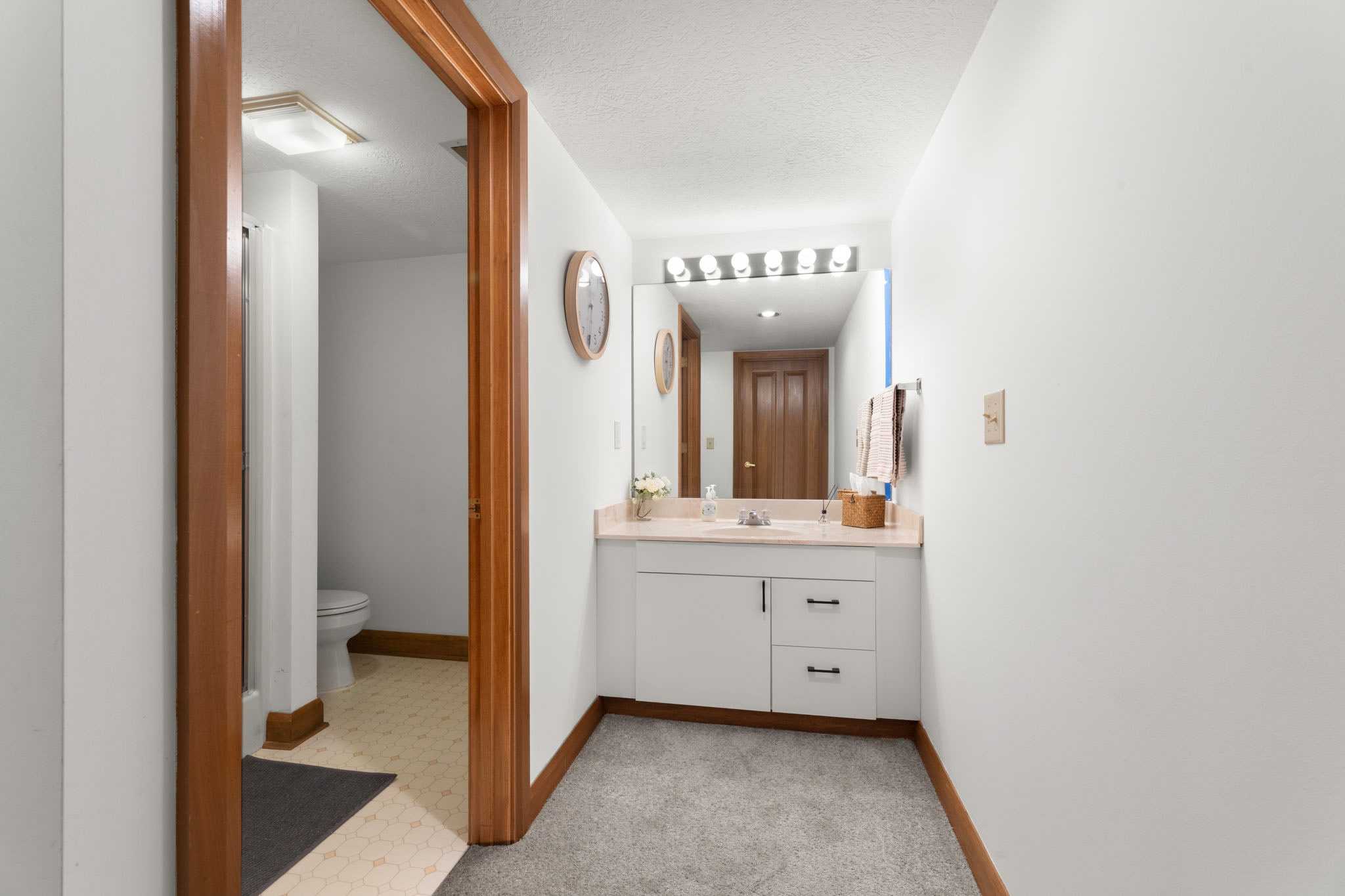 Full Bathroom 3