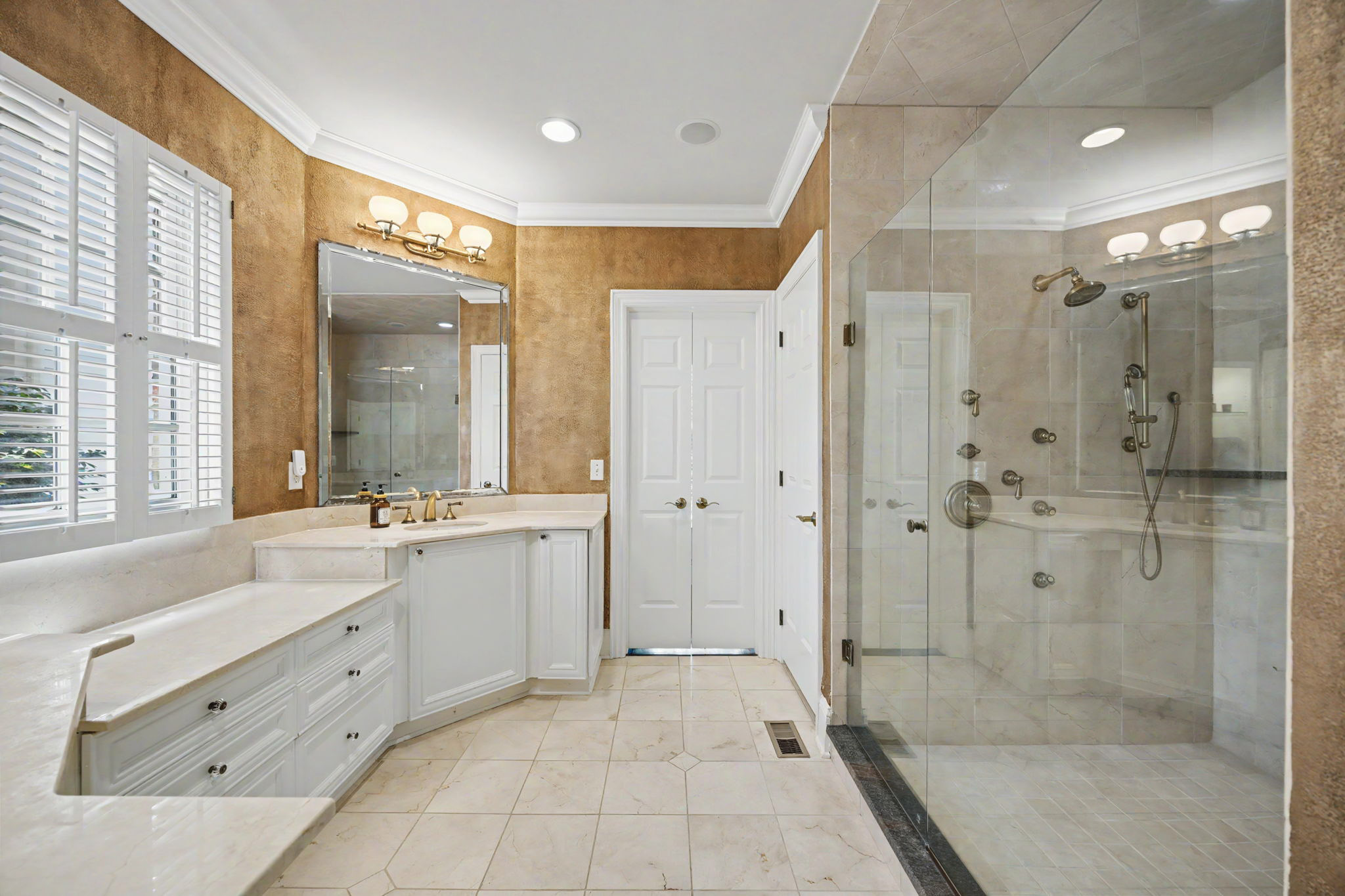 Entry Level Primary Ensuite