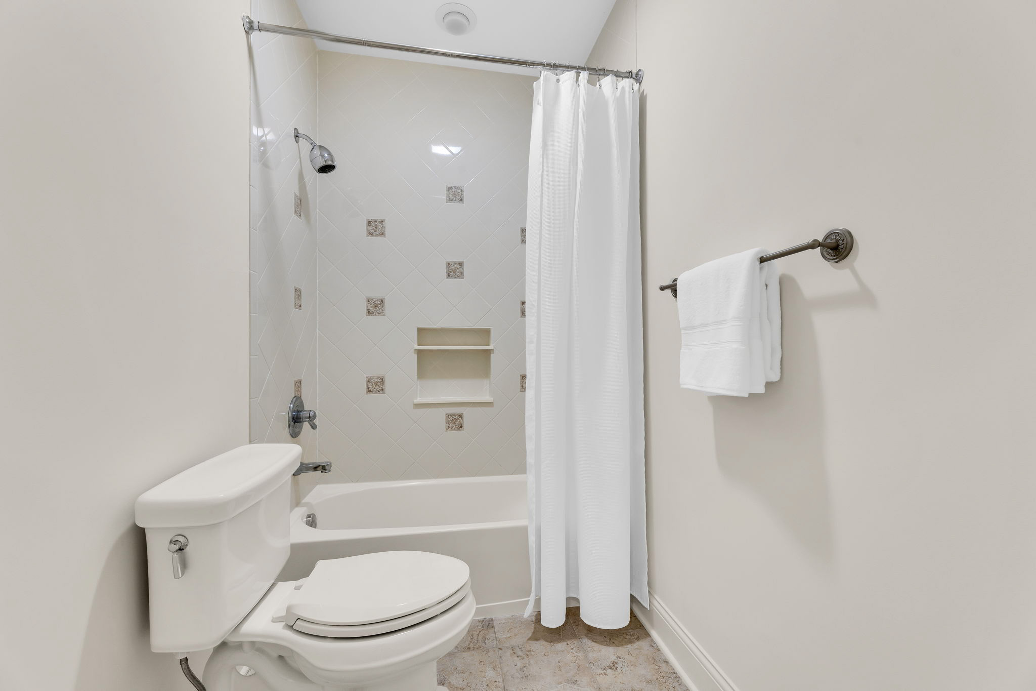 Bedroom 5 Ensuite