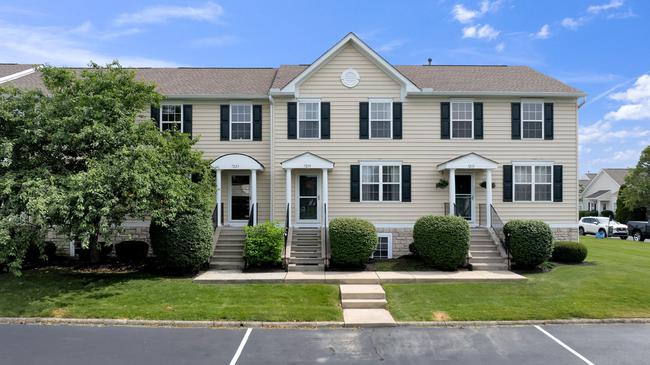 7219 Colonial Affair Drive 12, OH 43054
