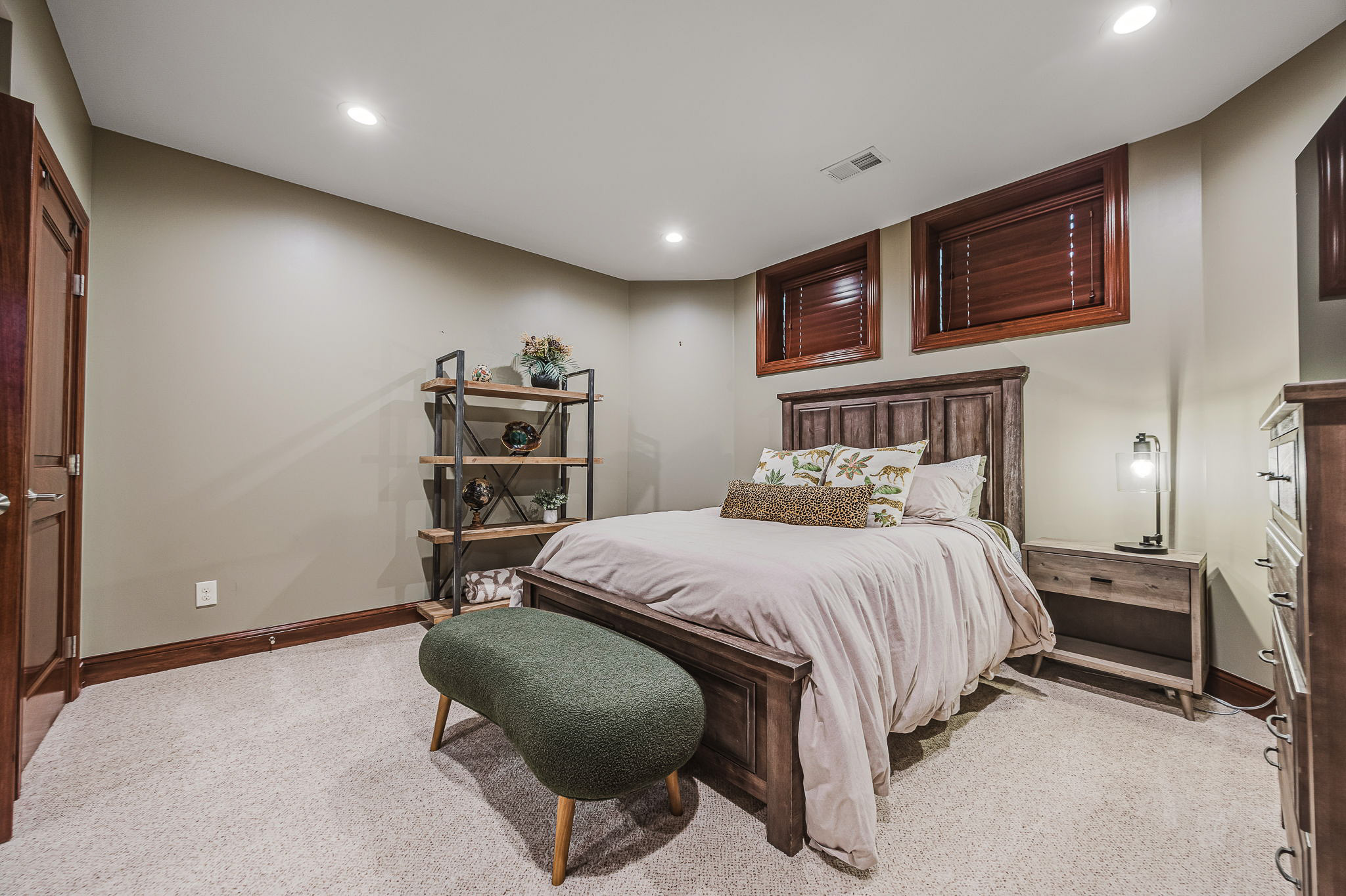 LL Bedroom 6