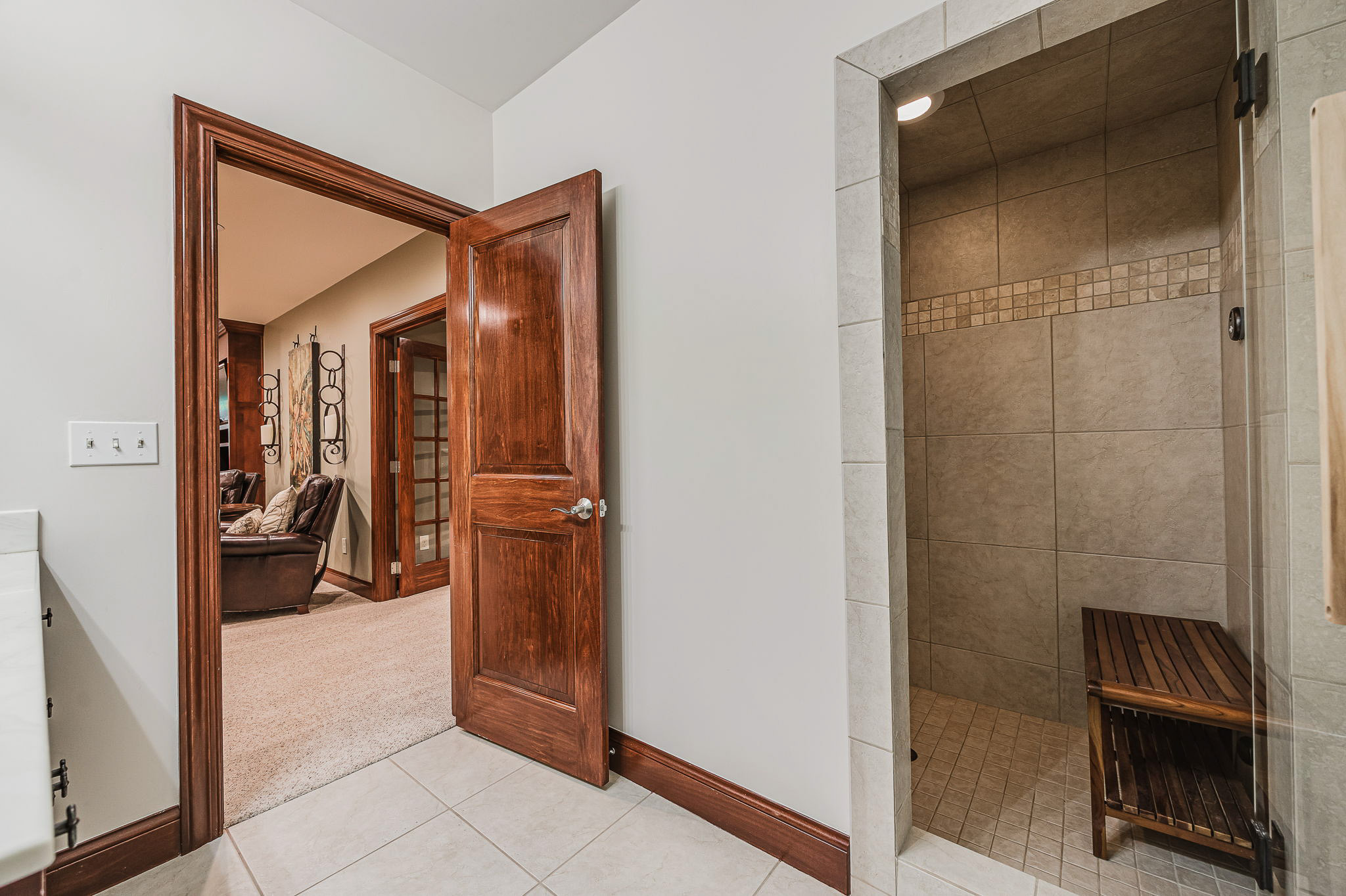 Full Bath 4
