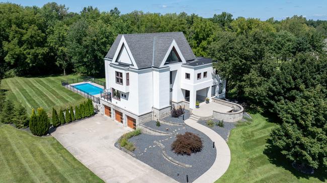 100 Stonesthrow Drive SW, OH 43001