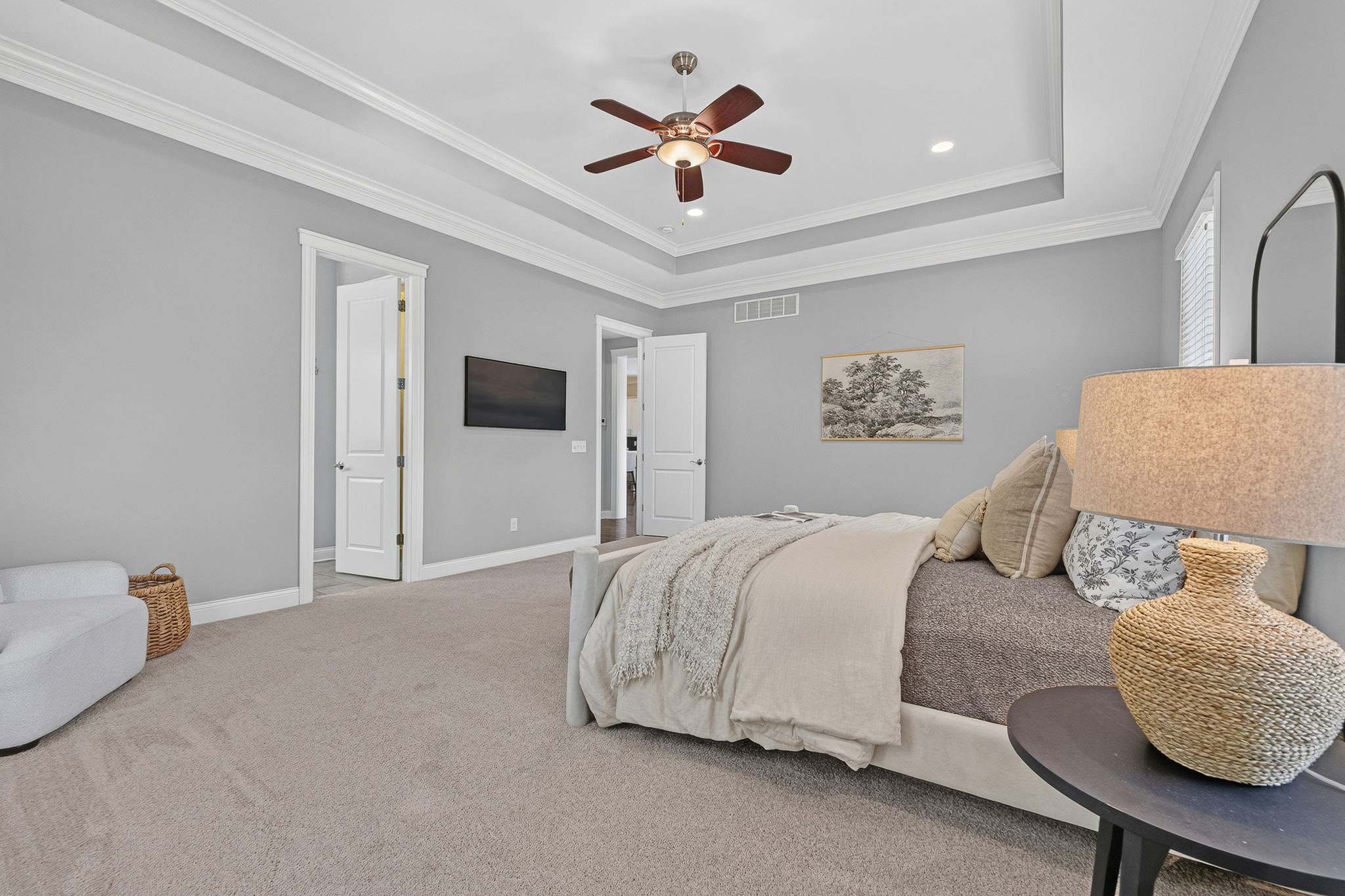 1st Floor Primary Suite