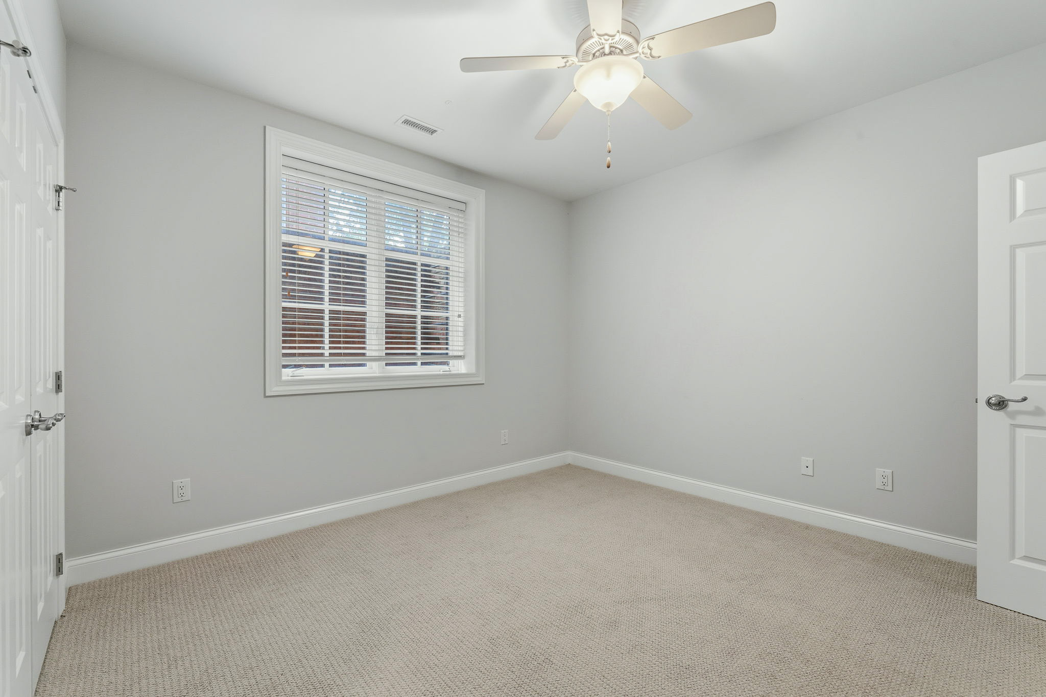 LL Bedroom 5
