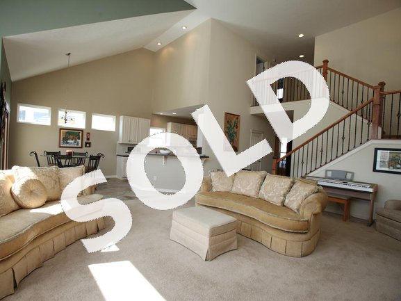 Blacklick-Fieldstone-2964-Keannen-Street-Great-Room-2