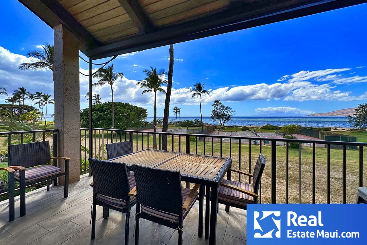 Spacious lanai on a top floor unit in the D building at Luana Kai.