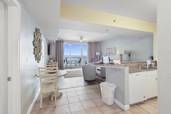 9900 S Thomas Dr, Unit 1411, FL 