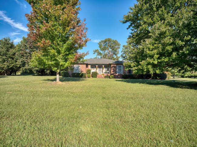 1613 Scuffletown Road, SC 29644