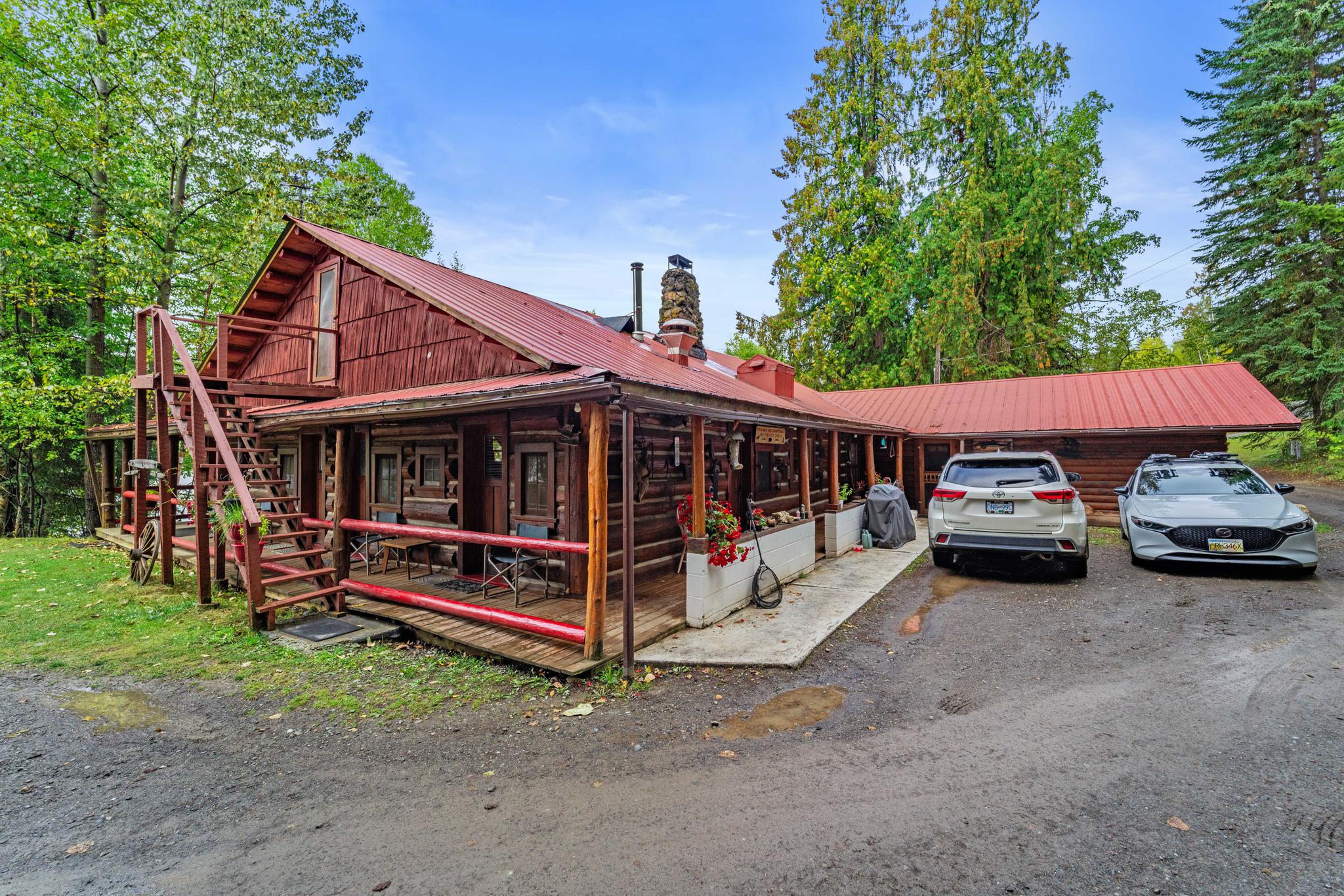 Lodge & Surroundings!