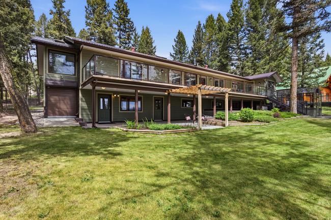 Your Scenic Escape in 108 Mile Ranch 5042 Gloinnzun Drive, British Columbia V0K 2Z0