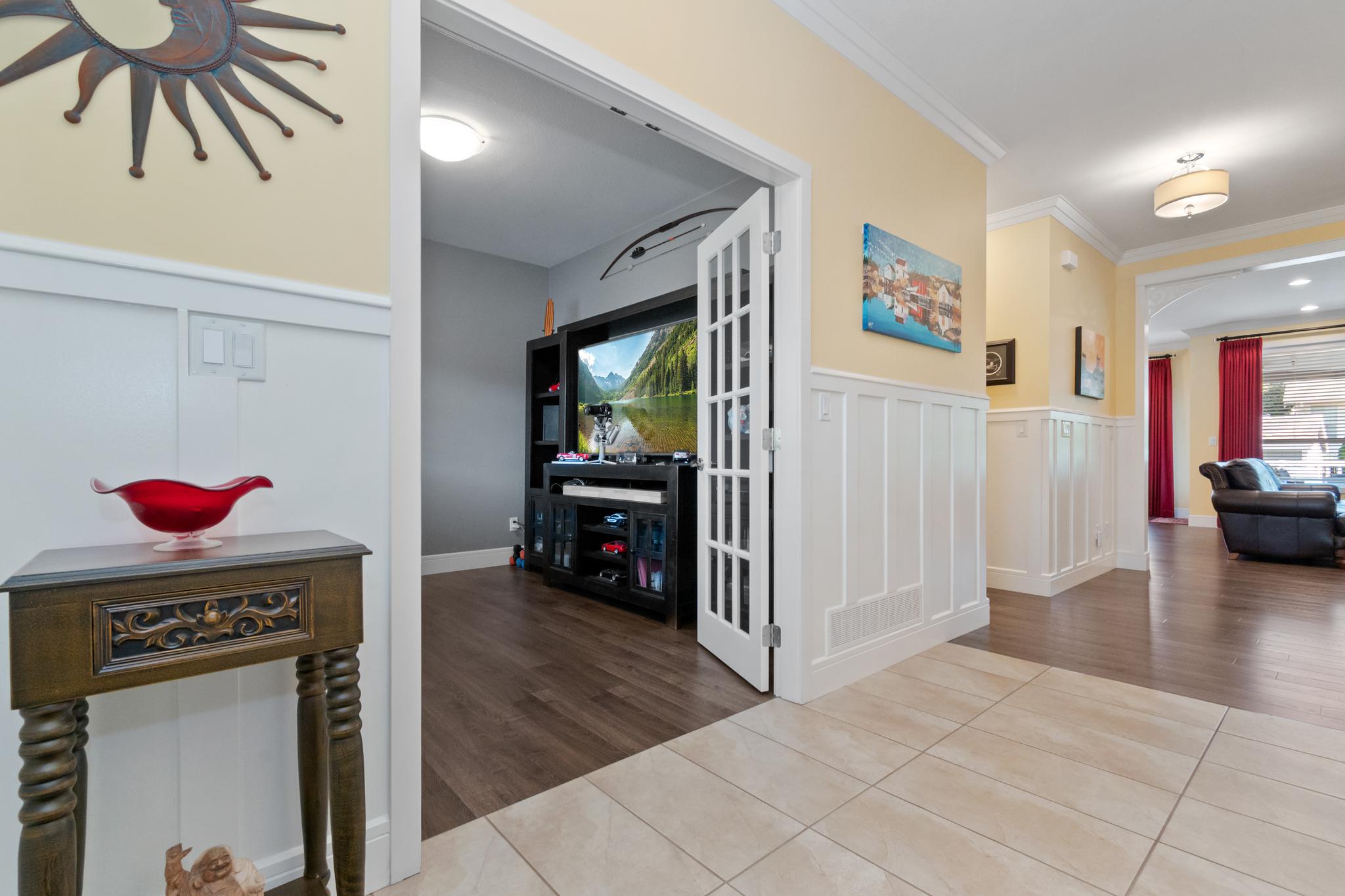 DEN / Office / Bedroom