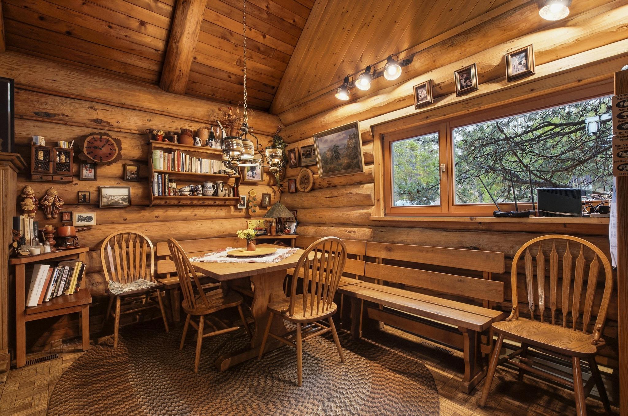 Lodge Inside 