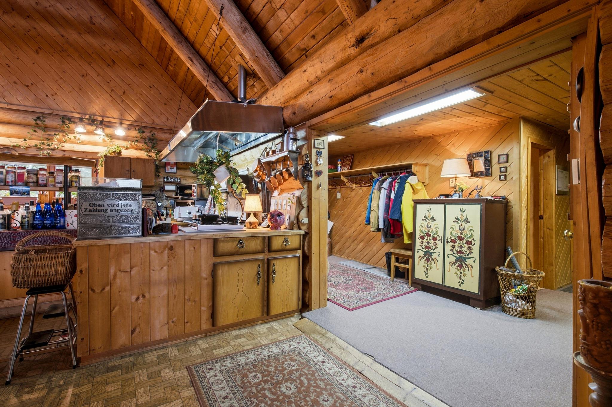 Lodge Inside 