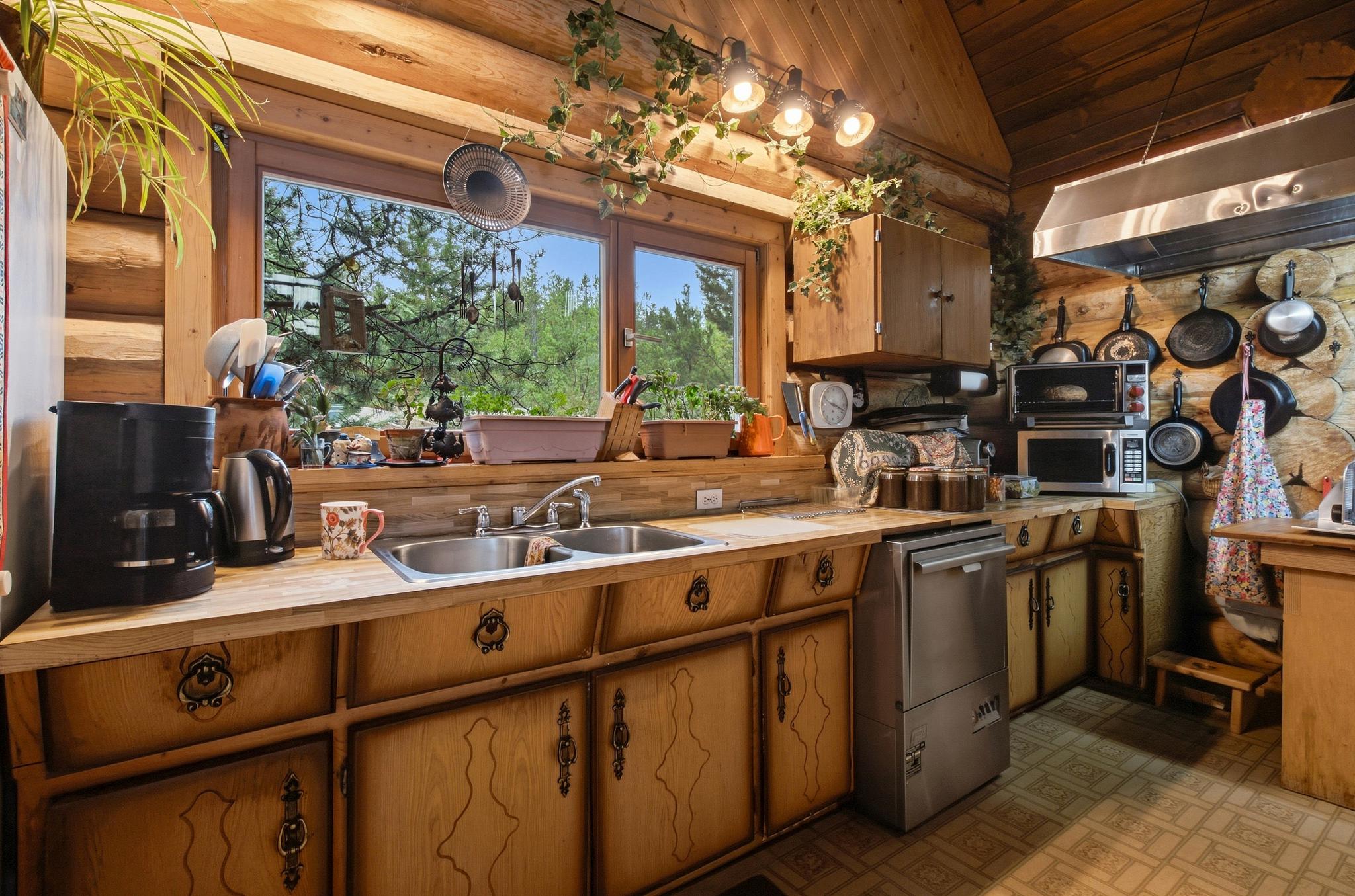 Lodge Inside 