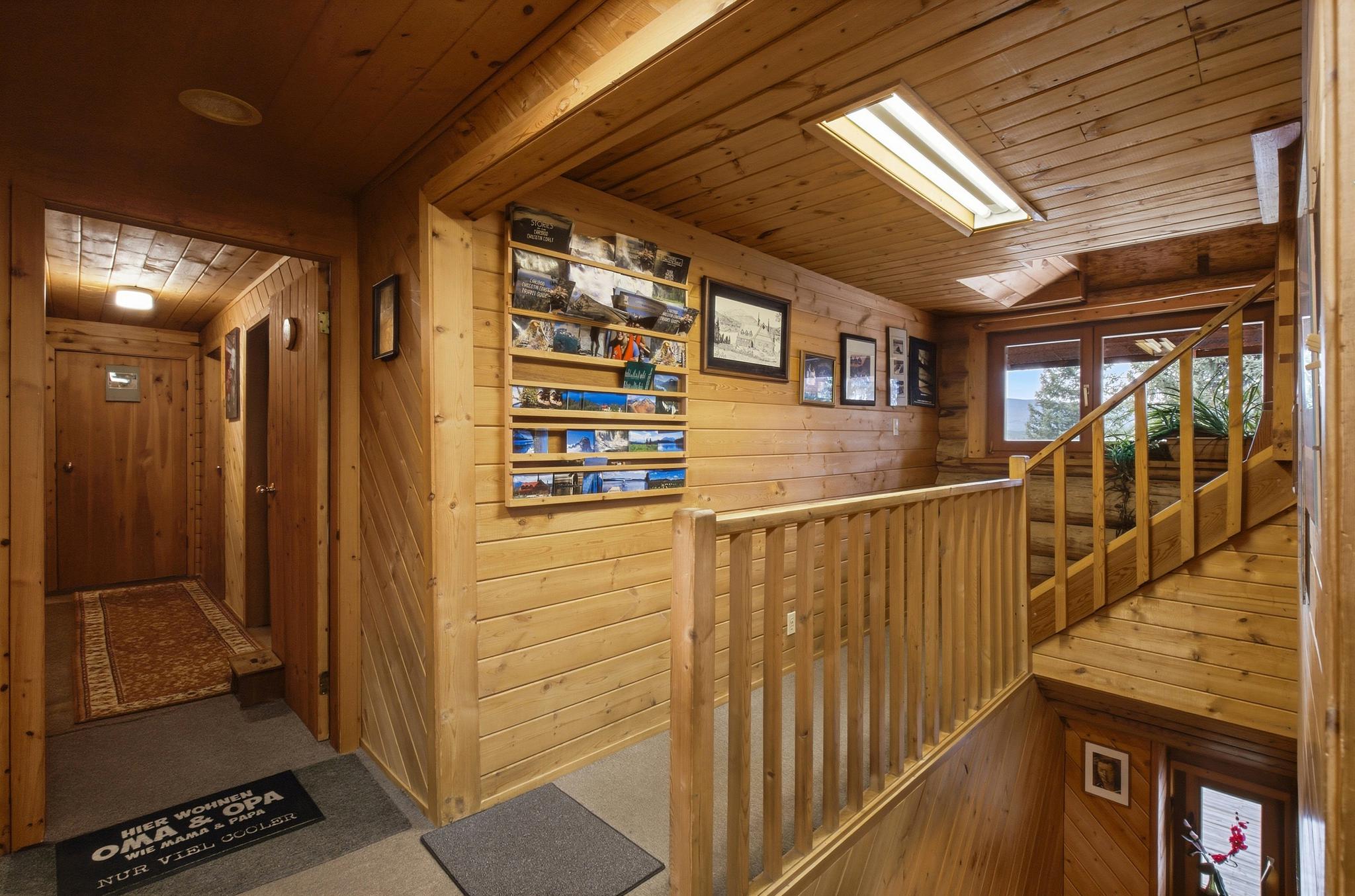 Lodge Inside 
