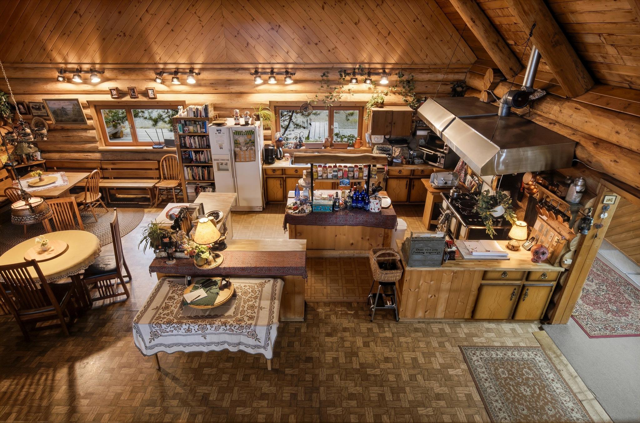 Lodge Inside 