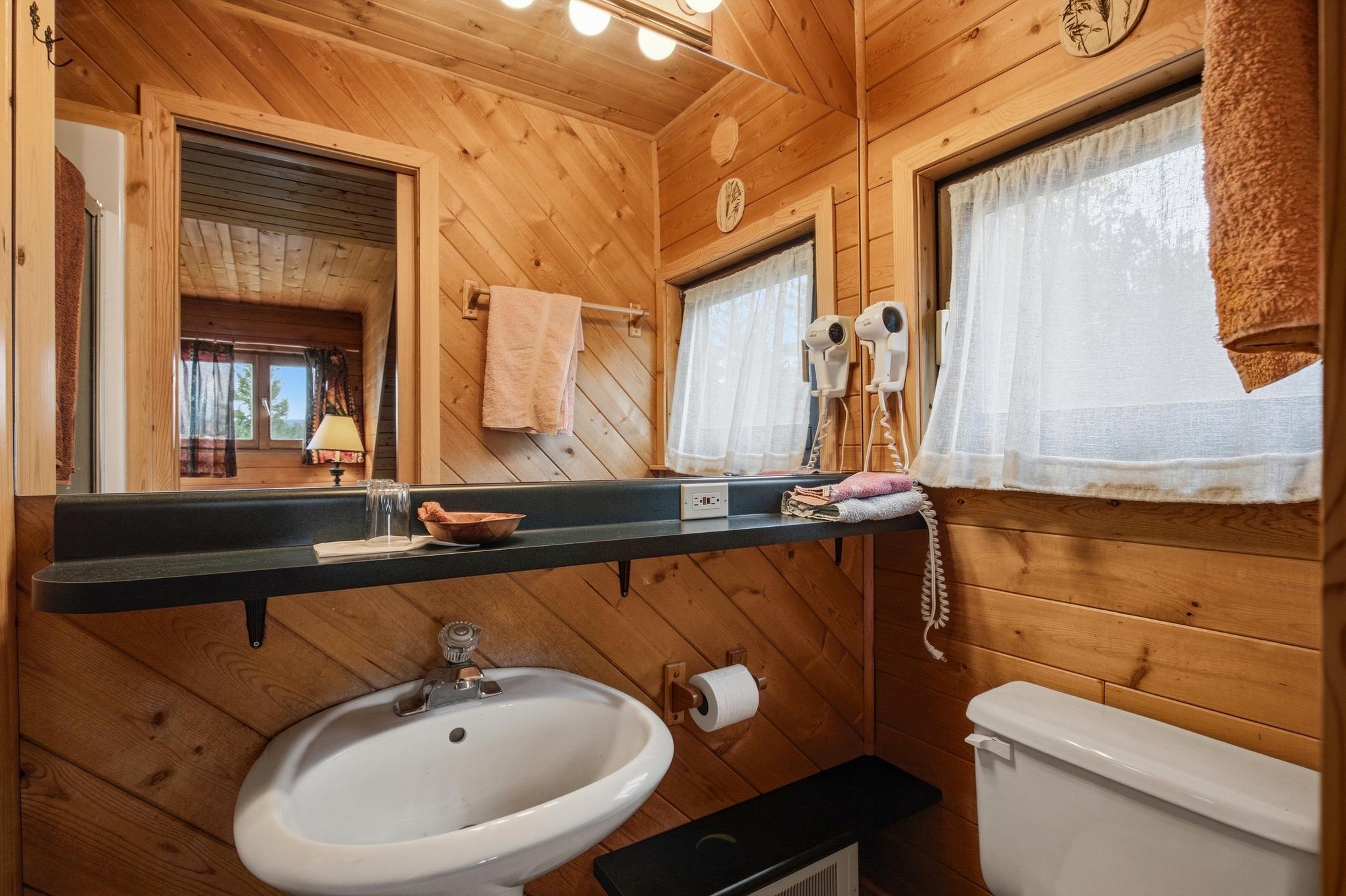 Lodge Inside 