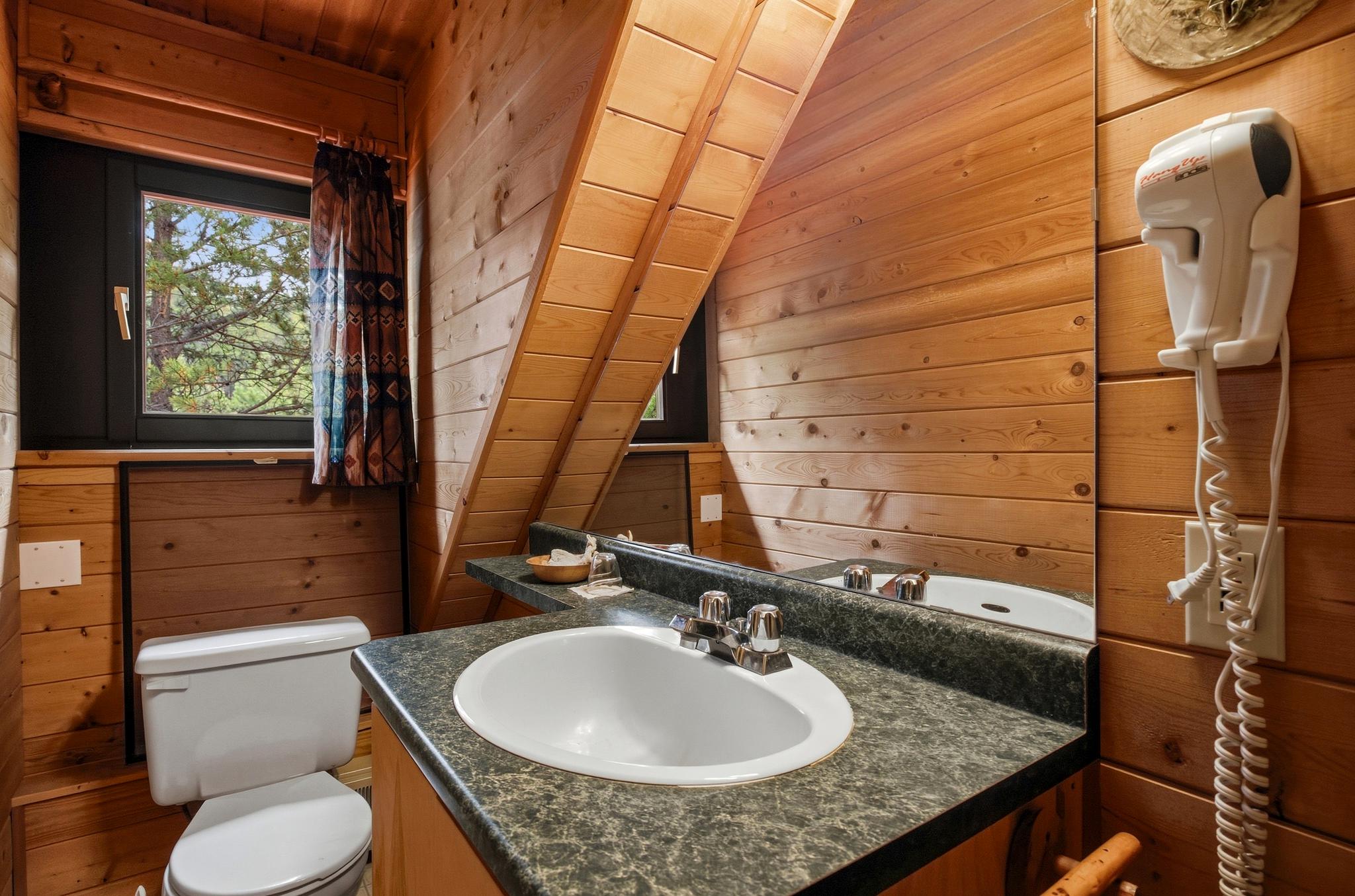 Lodge Inside 