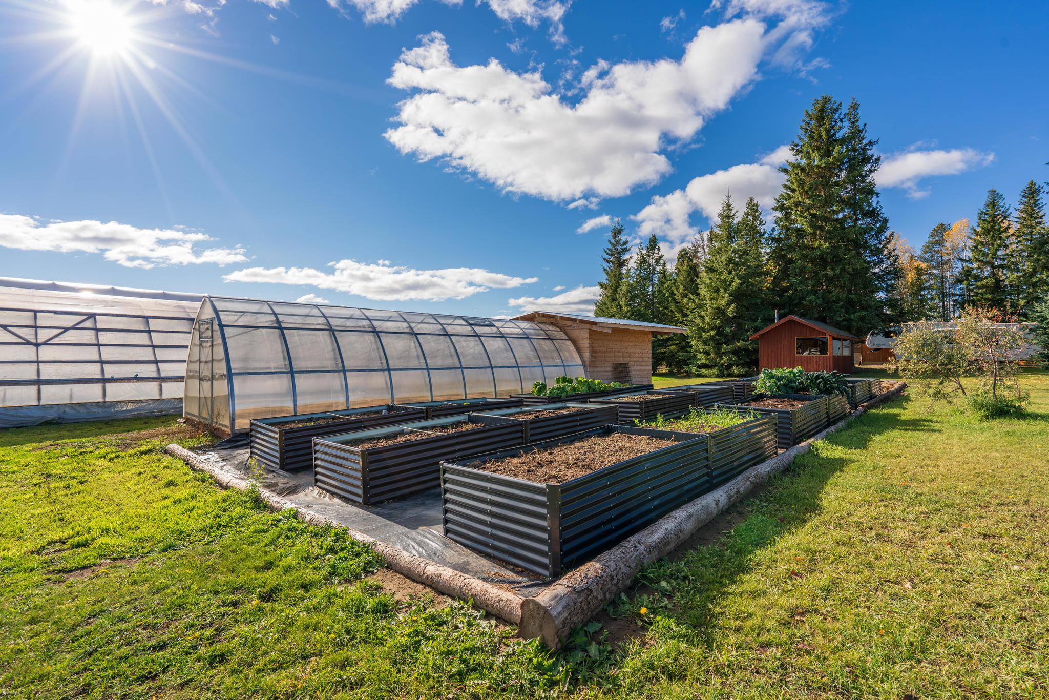 Ranch /Buildings / Infrastructure