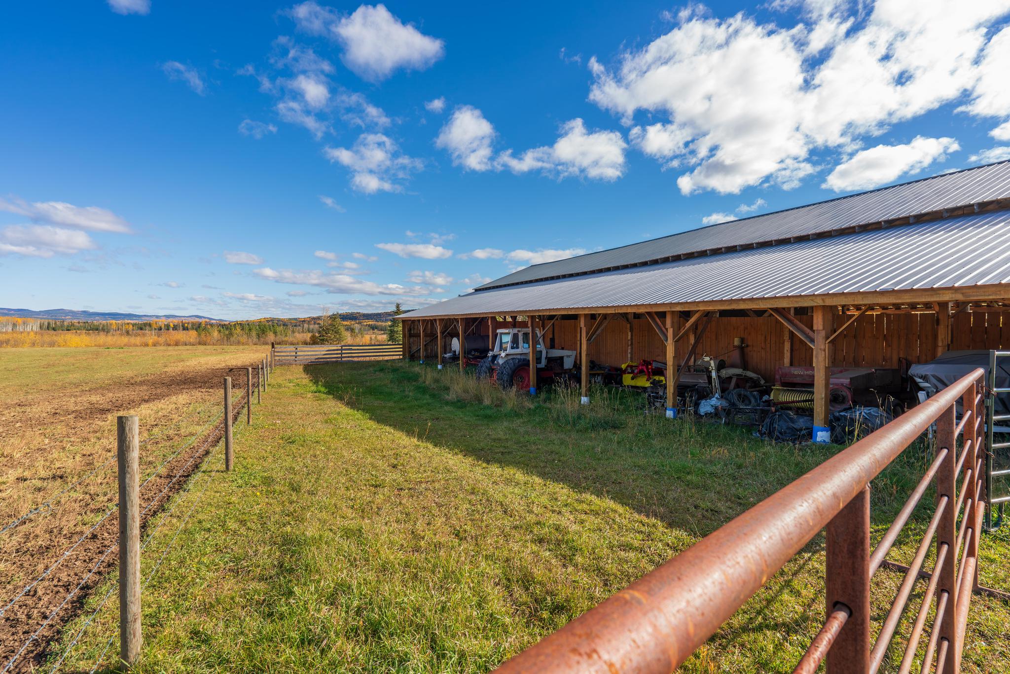 Ranch /Buildings / Infrastructure
