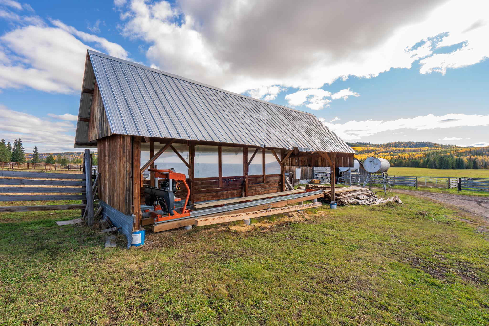 Ranch /Buildings / Infrastructure