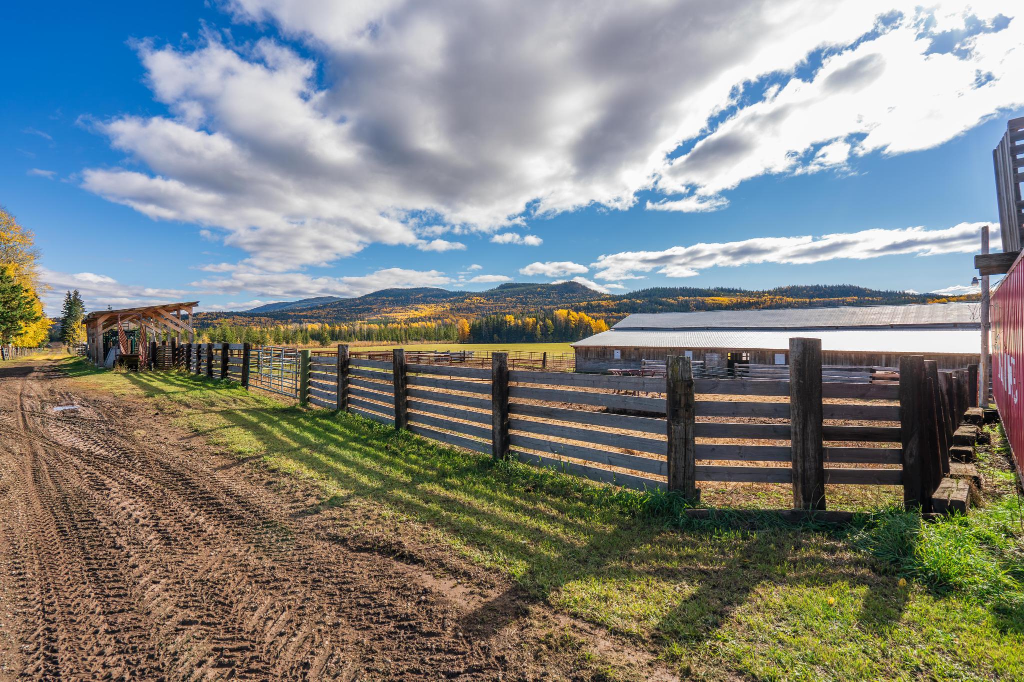 Ranch /Buildings / Infrastructure