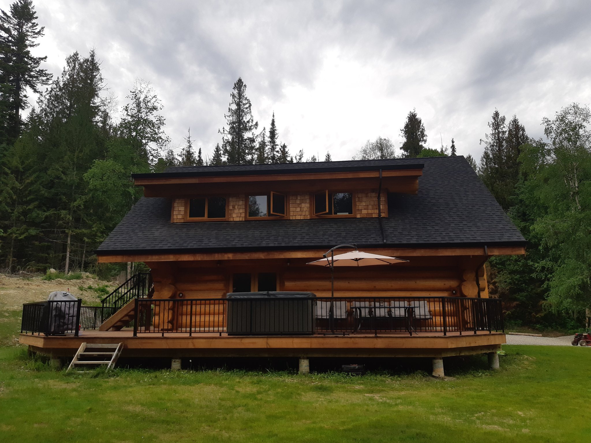 Cedar Log Home "Below Construction Cost" 4587 Horsefly/Quesnel Lake Road