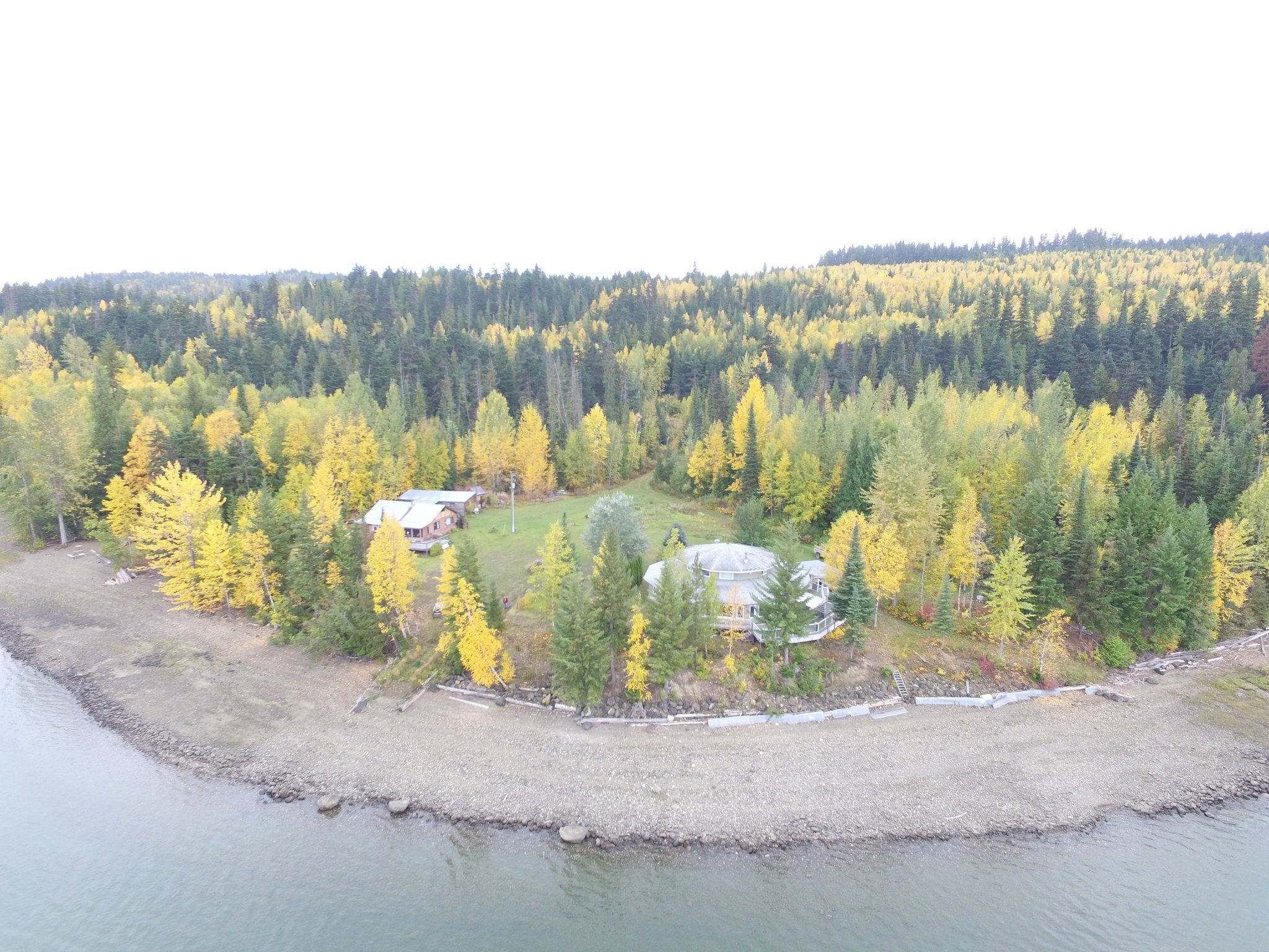 Mitchell Bay is a nice quiet neighbourhood located on Quesnel Lake in