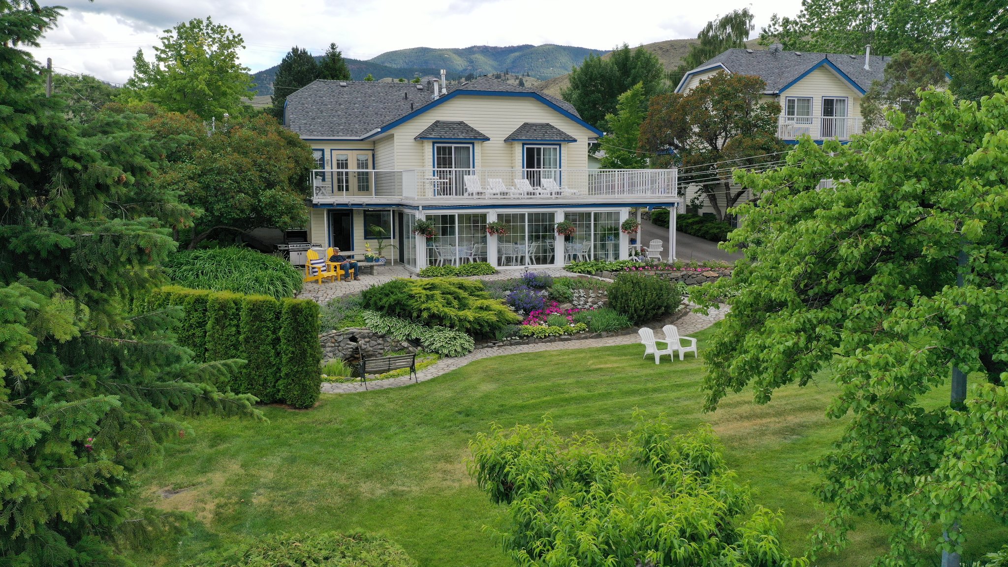 The Lakeside Country Inn at Lakeshore of Kamloops Lake, Kamloops Area